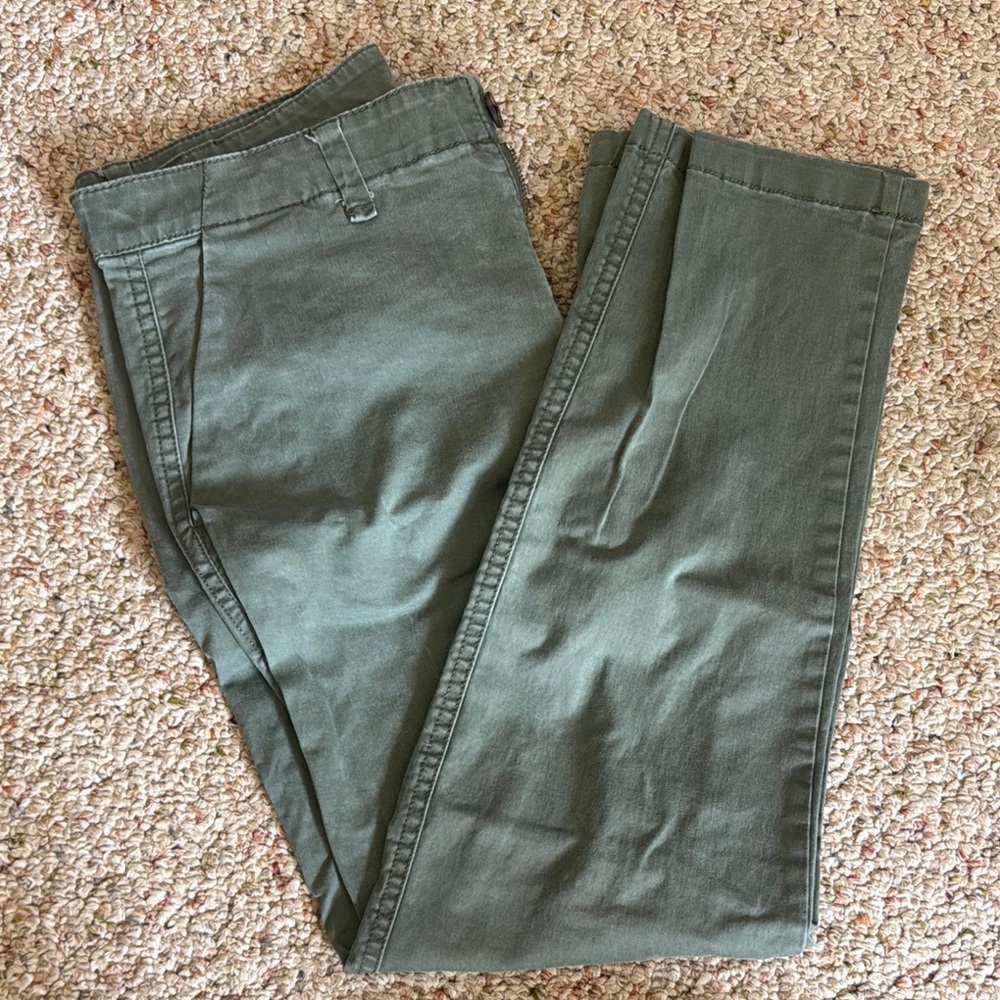 Women’s Gap Girlfriend Khaki Green Pants